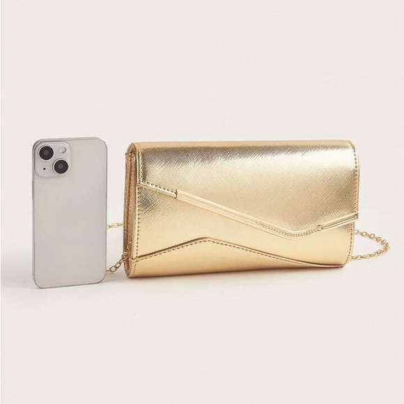 Elegant Gold Clutch Bag - Picture 6 of 8